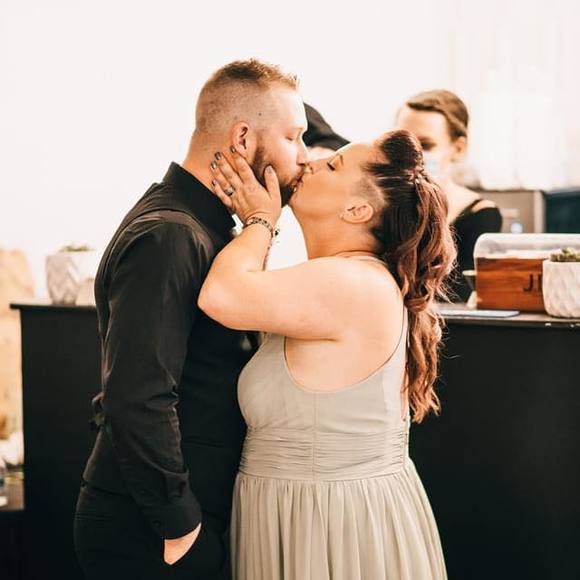 Meet your Posher, Jodie - Picture 1 of 1